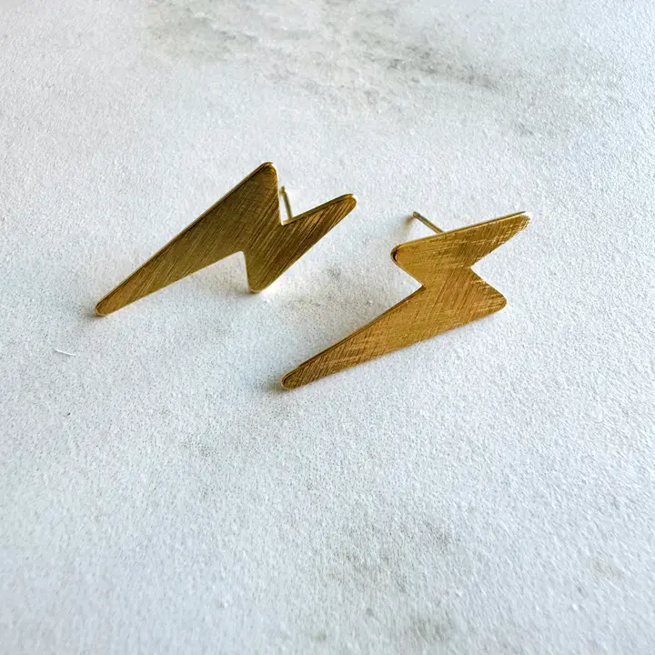 Boucles d'oreilles à tige en or mat Lightning